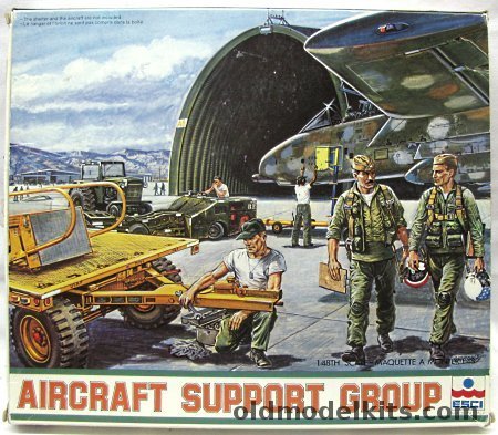 ESCI 1/48 Ground Support Group - USAF Tractor / Ordnance Loader /  Tow Dolly / Cart / Boarding Ladder / Five Figures, 4025 plastic model kit